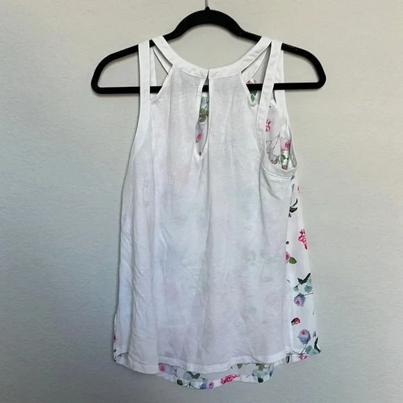Express White Floral Strappy Cutout Tank Blouse - Picture 2 of 5